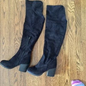 Thigh high black boots basically brand new!!
